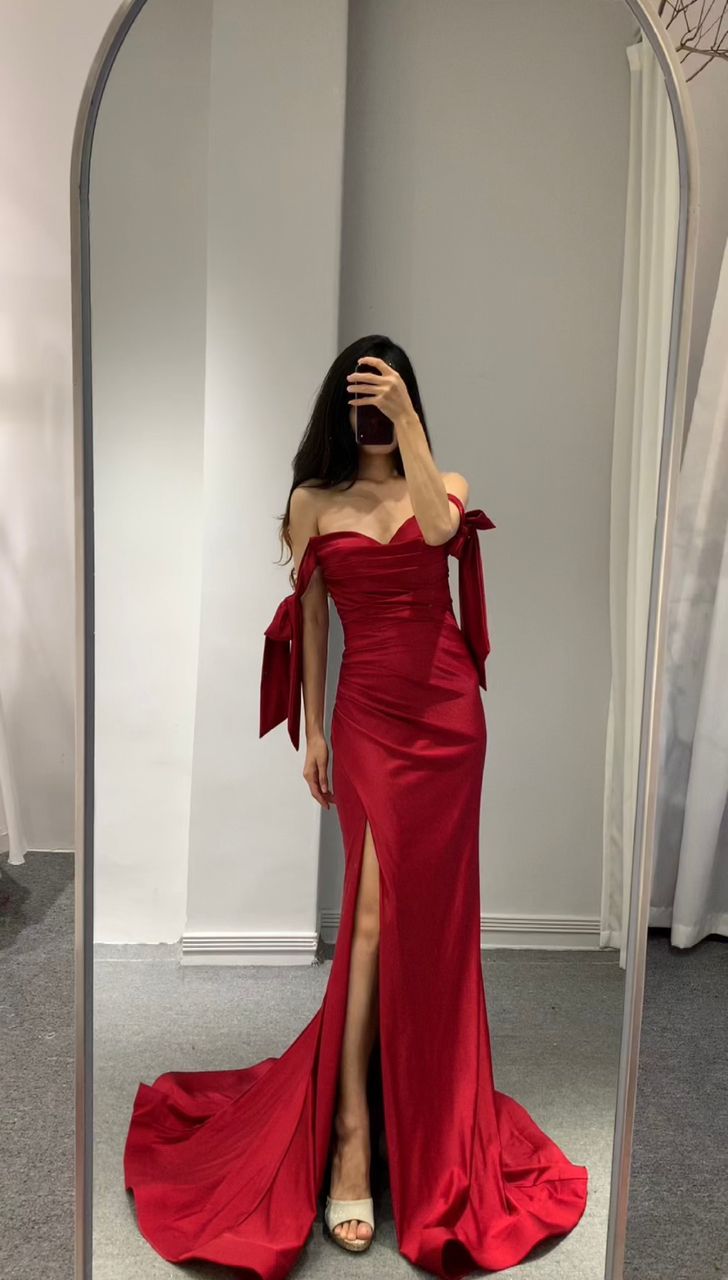 Lady in Red Maxi (M)